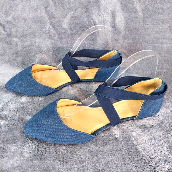 Charles Albert Navy Blue Women's Flats - Picture 1 of 8
